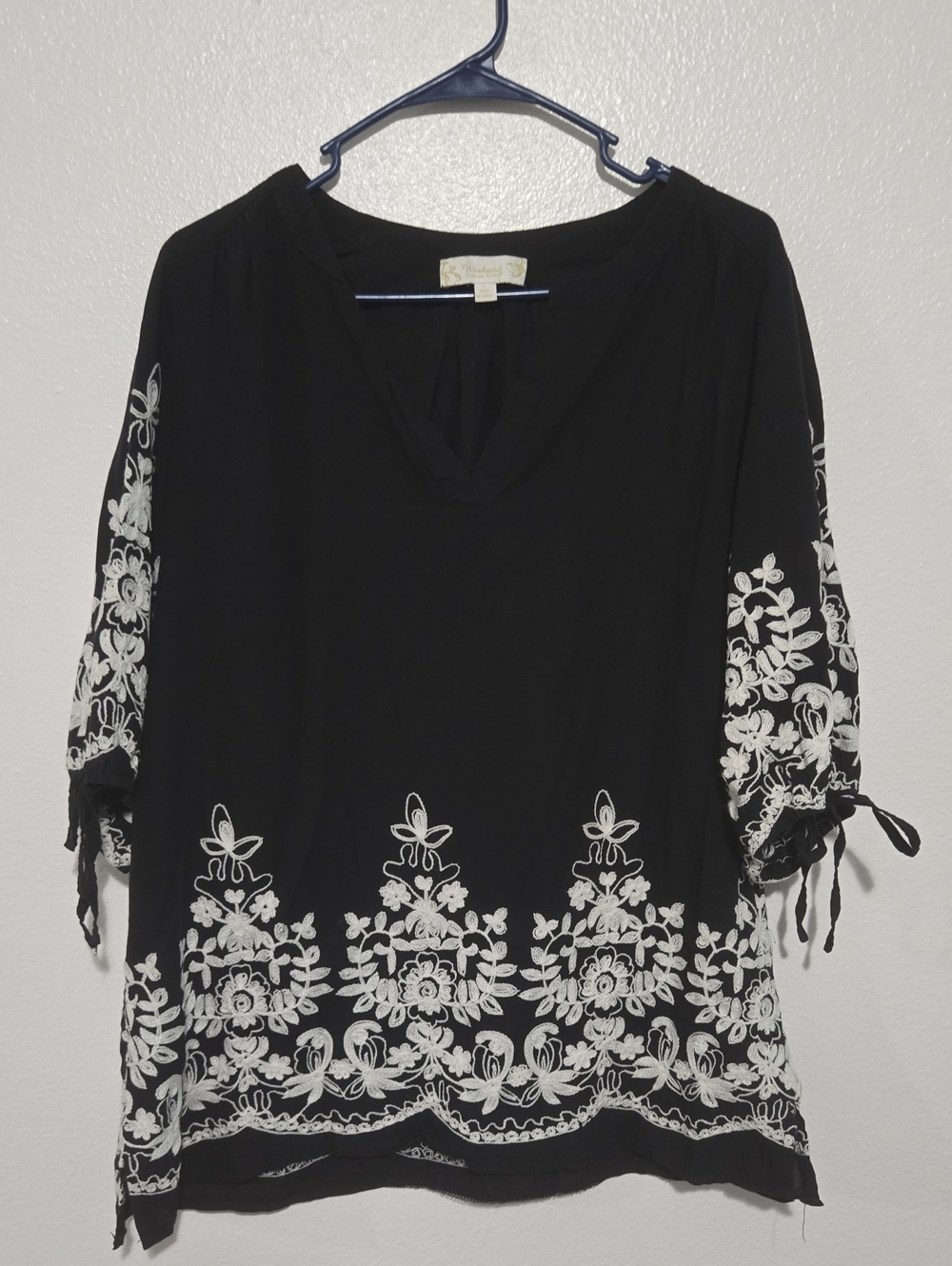 Weekend Suzanne Betro Embroidered Black Peasant Top with White Floral Detail